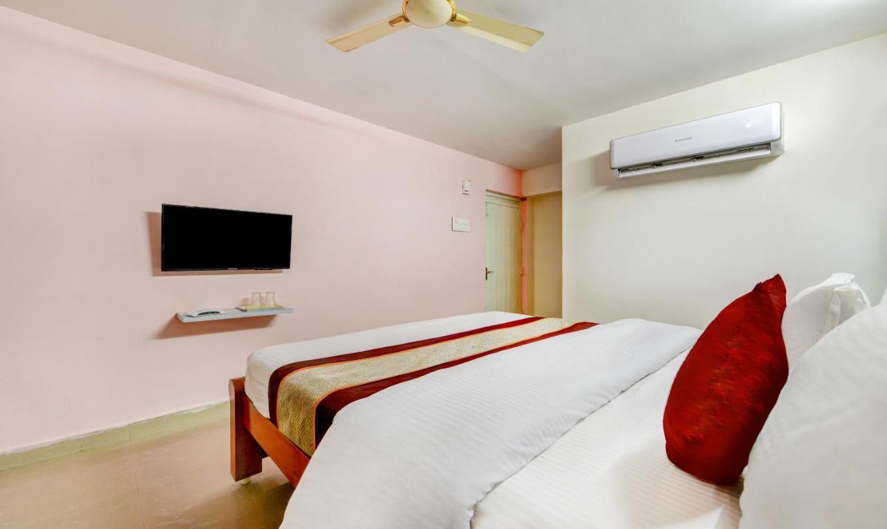 Madrasi Airport Hotel - Saibala Chennai Zewnętrze zdjęcie