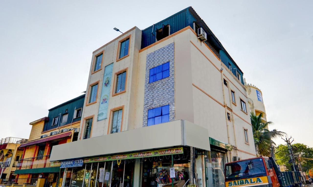 Madrasi Airport Hotel - Saibala Chennai Zewnętrze zdjęcie